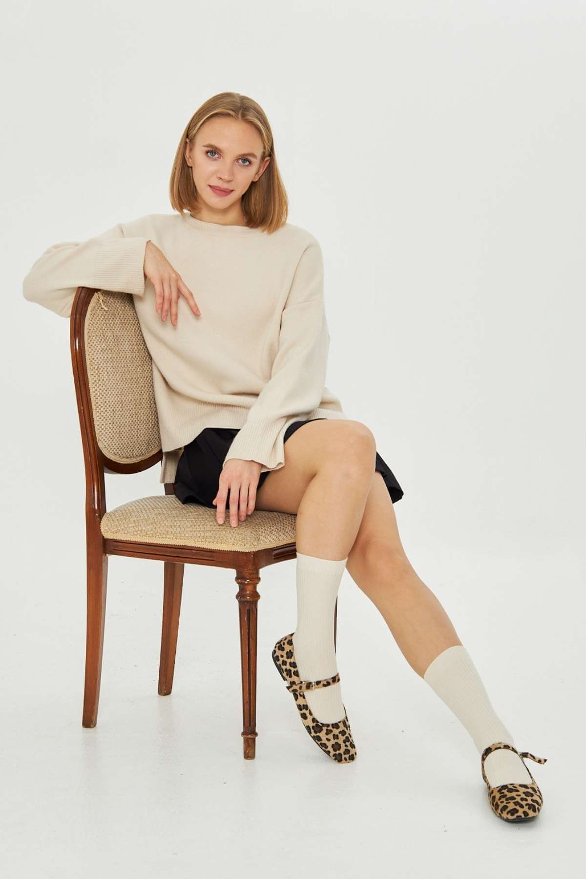 Louluu women's combed cotton Cream socks — ribbed & breathable — front view | Louluu